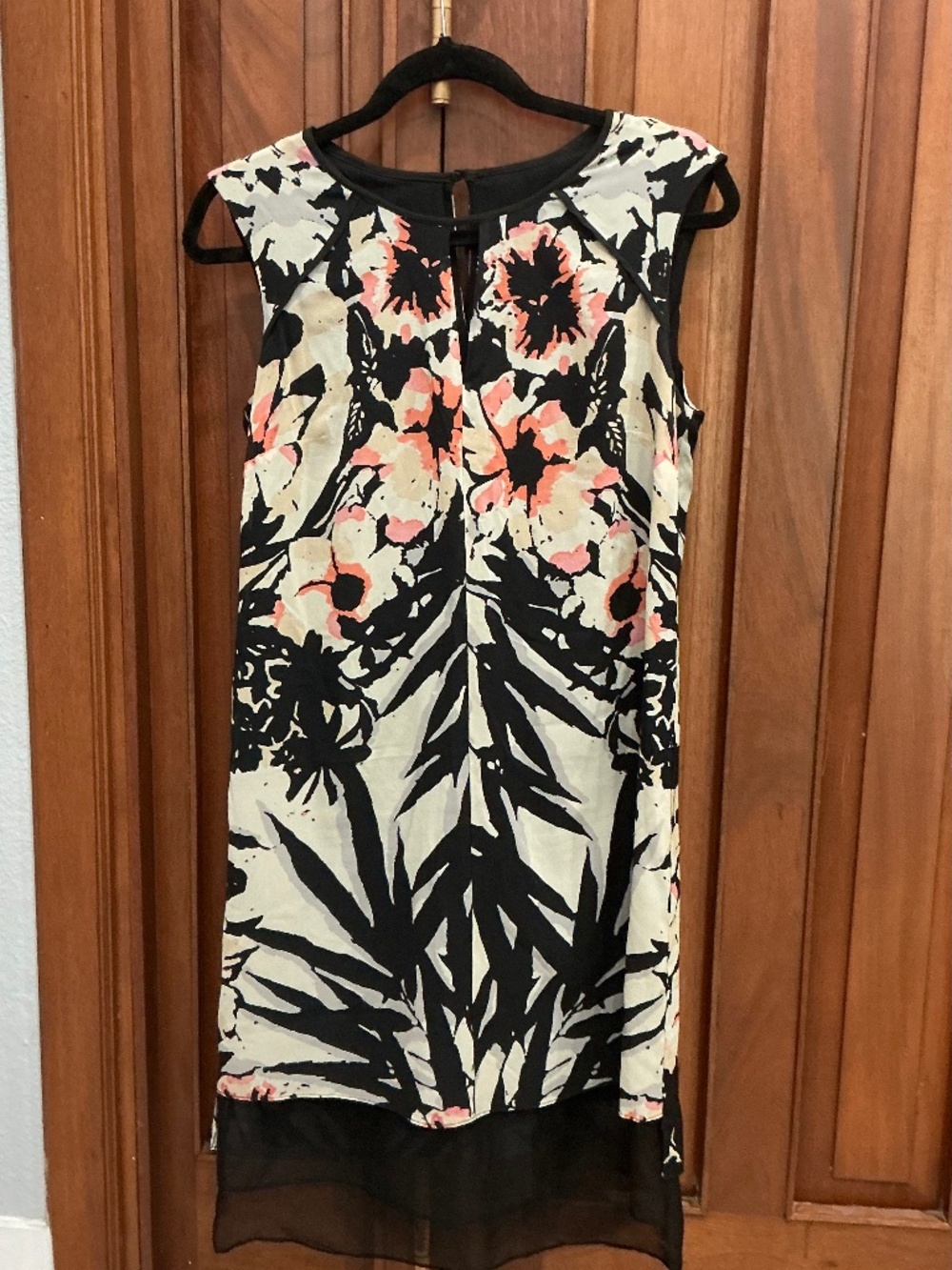 Label by 5 Twelve: Black & Beige Floral Keyhole Dress